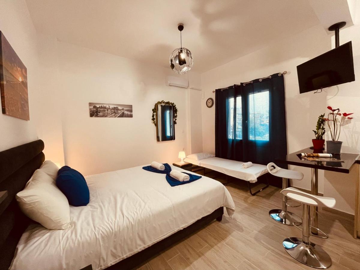 Diamond Apartment Atene Esterno foto